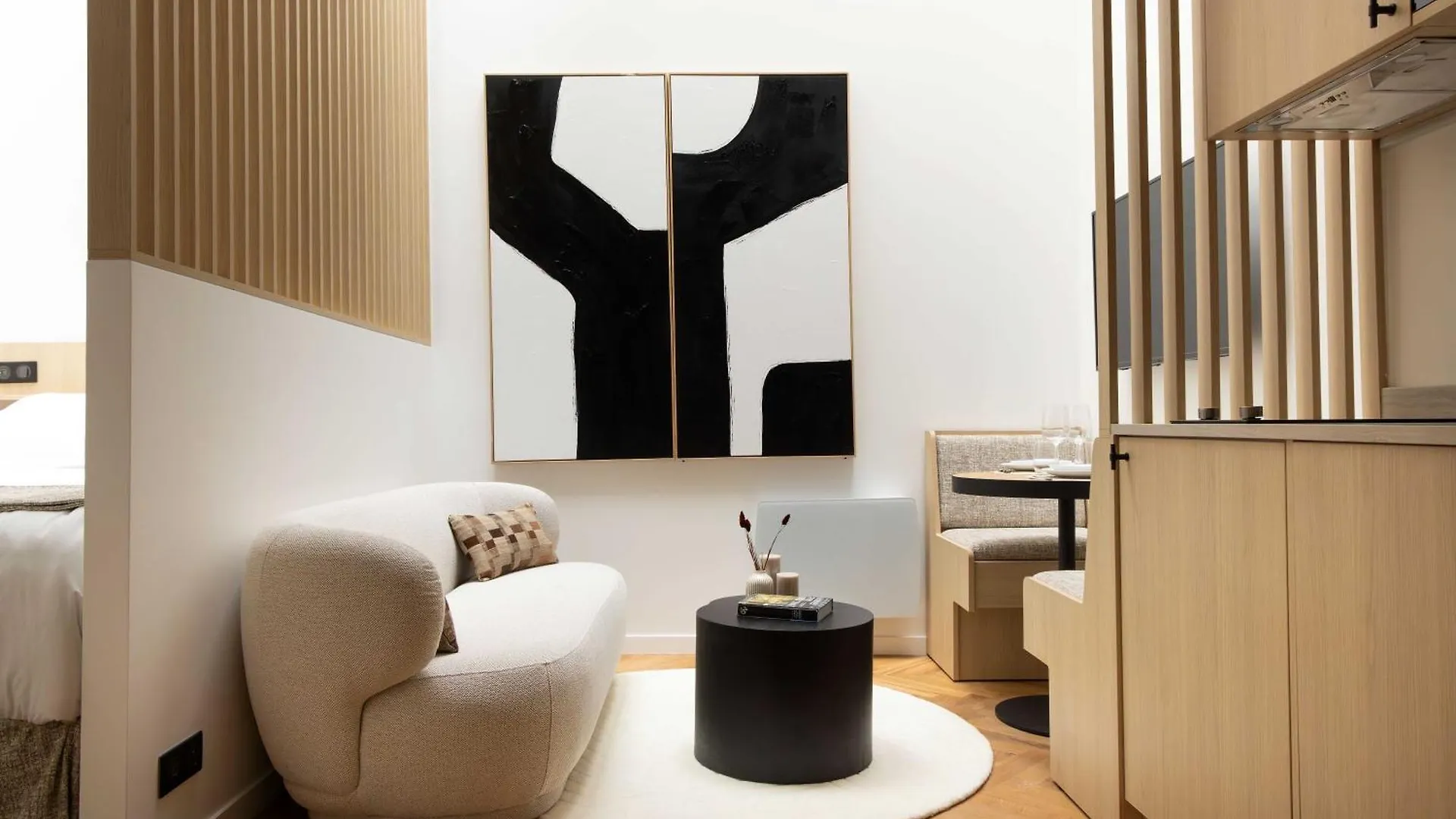 Cosy And Modern Apt-Jardin De Luxembourg contacts